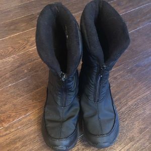 Shoes - Womens snow boots Shoes - Womens snow boots